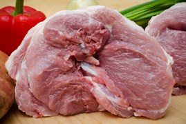 Свиная лопатка без кости (домашнее мясо)